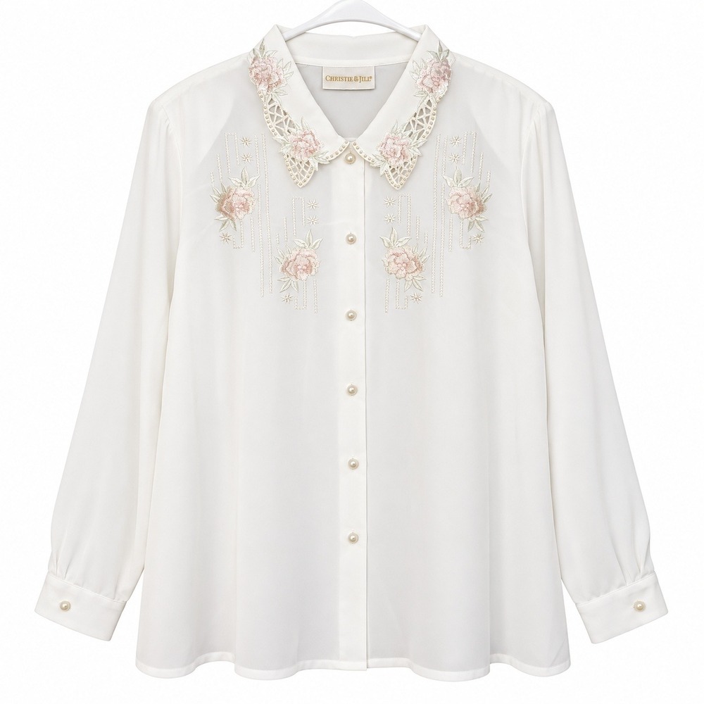 Vintage Christie & Jill 22W Ivory Floral Embroidered Blouse Pearl Button Cottage